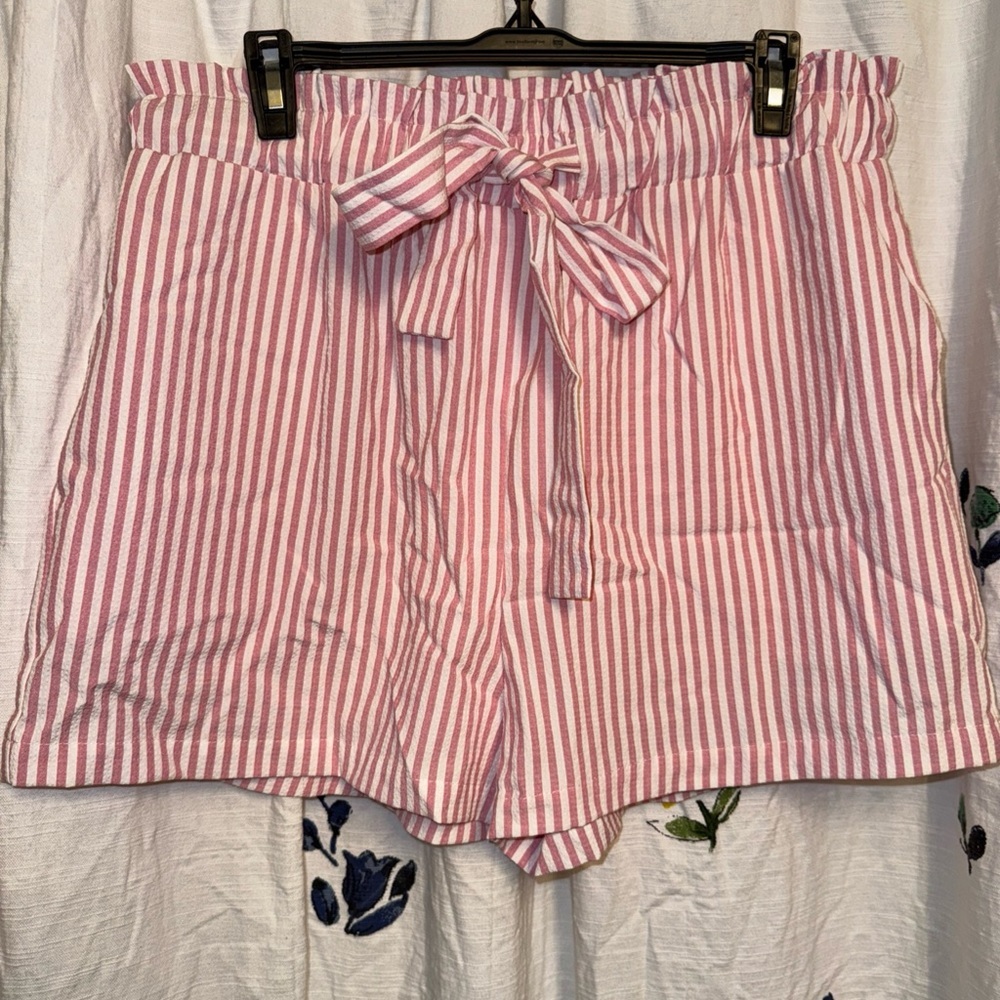 Molly Bracken Woman’s Summer Striped Shorts NWOT
